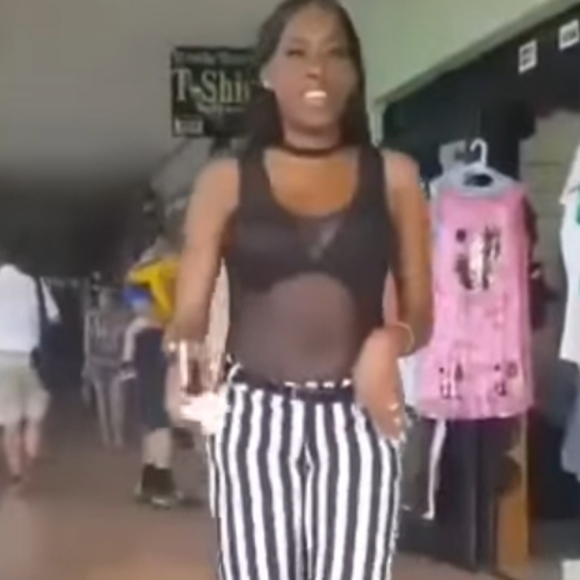 Tops - 🤑 3/$20 Mesh Bodysuit w/ attached choker